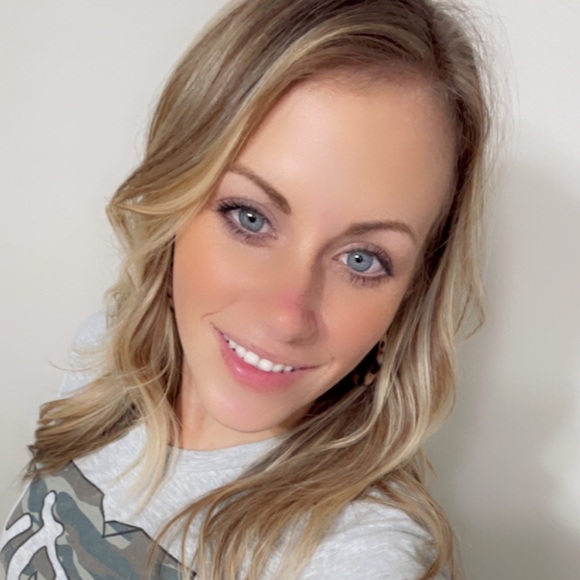 Meet your Posher, Echo - Picture 1 of 1